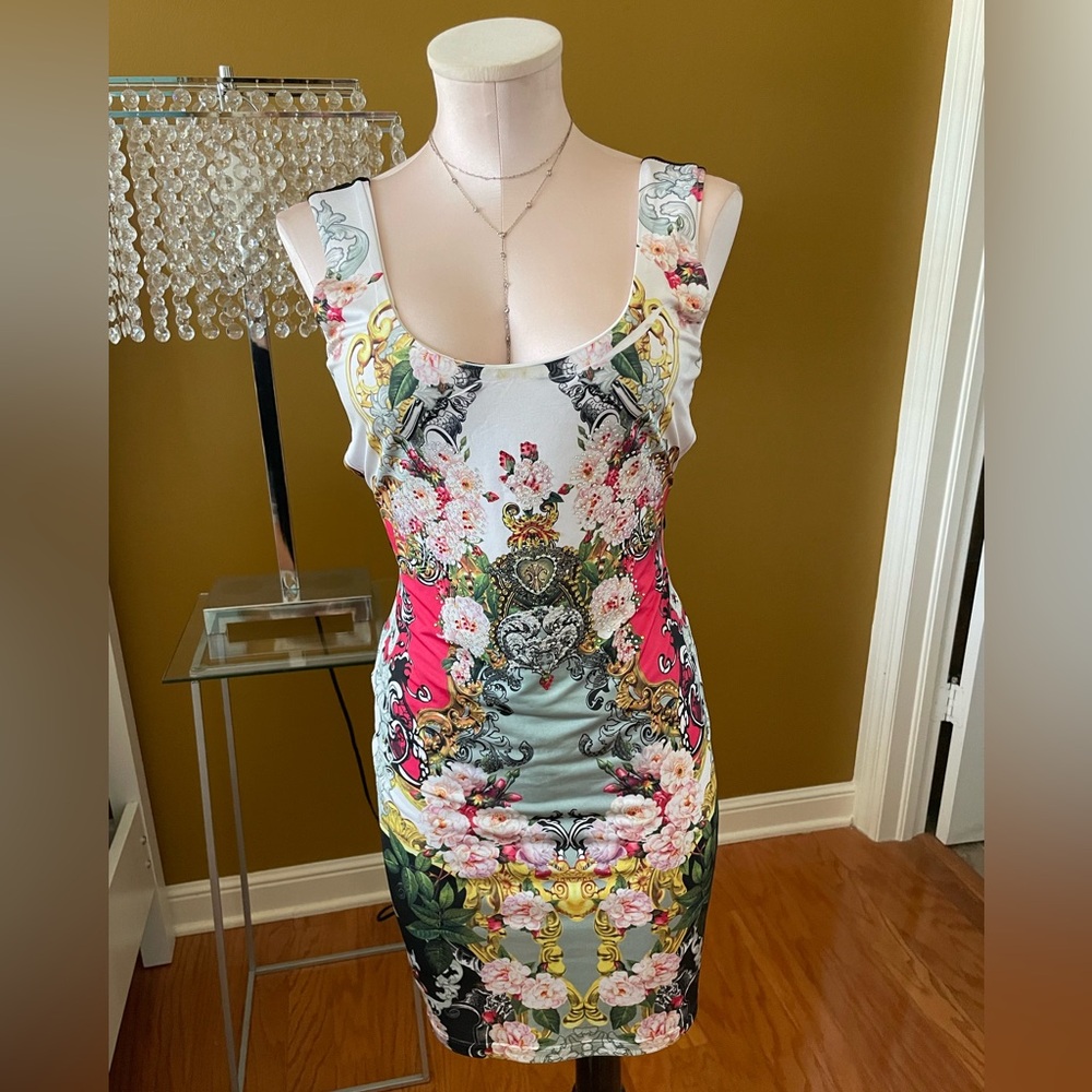 Crimson Ivy dress. Size small.